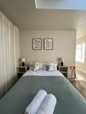 Cosy 1 BR, 10min drive to Bath centre,Free parking